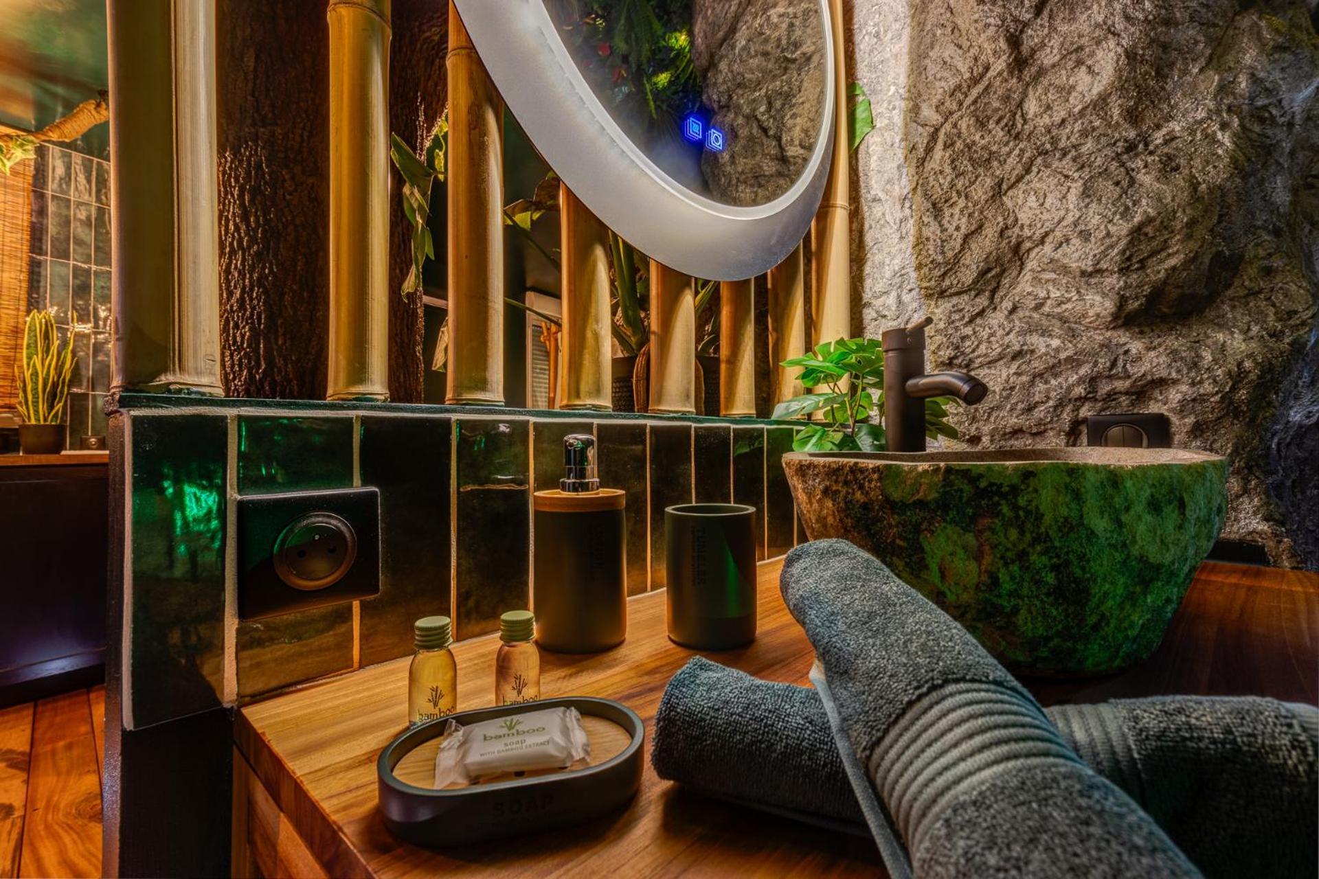Jungle Love Room Toulouse Ngoại thất bức ảnh